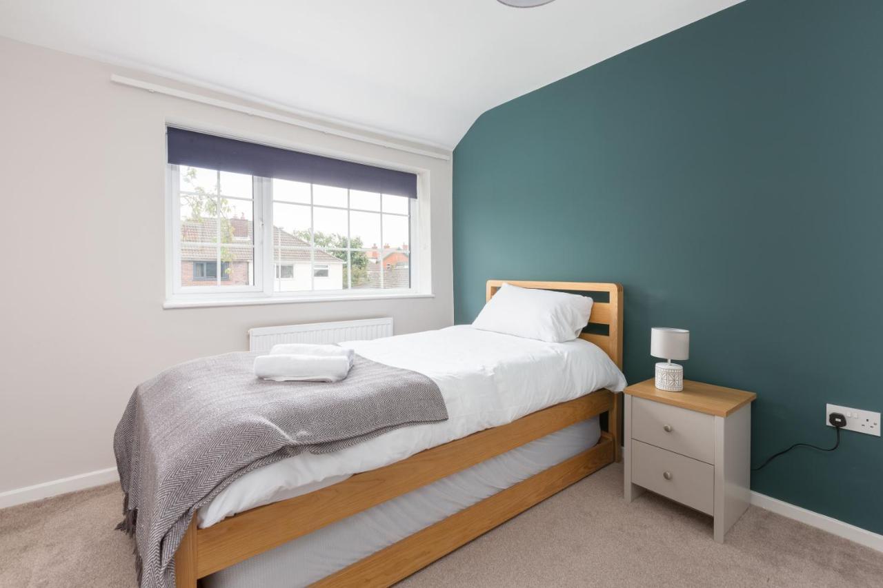 Charles Alexander Short Stay - Moorway House Poulton-le-Fylde Екстер'єр фото