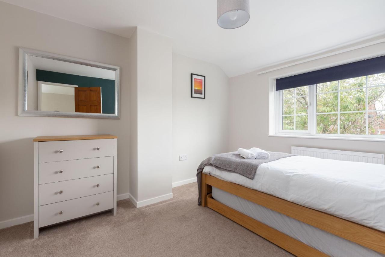 Charles Alexander Short Stay - Moorway House Poulton-le-Fylde Екстер'єр фото